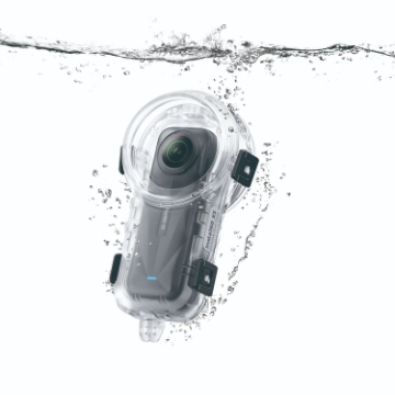 Insta360 Invisible Dive Case for X5 in india features reviews specs